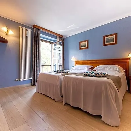 Du Glacier Hotel 3*